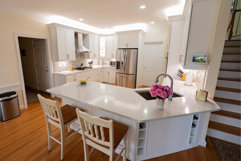 10 Genius Tiny Kitchen Living Storage Ideas for Small Cabinets