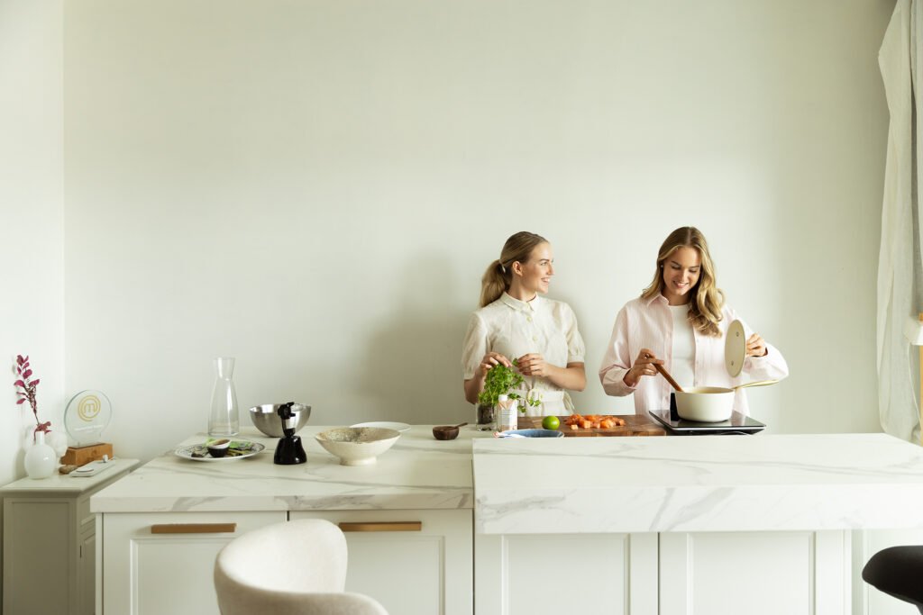 7 Smart Tiny Kitchen Living Storage Hacks That Double Your Space