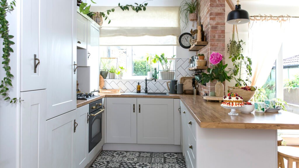 5 Essential Tiny Kitchen Living Space-Saving Appliances