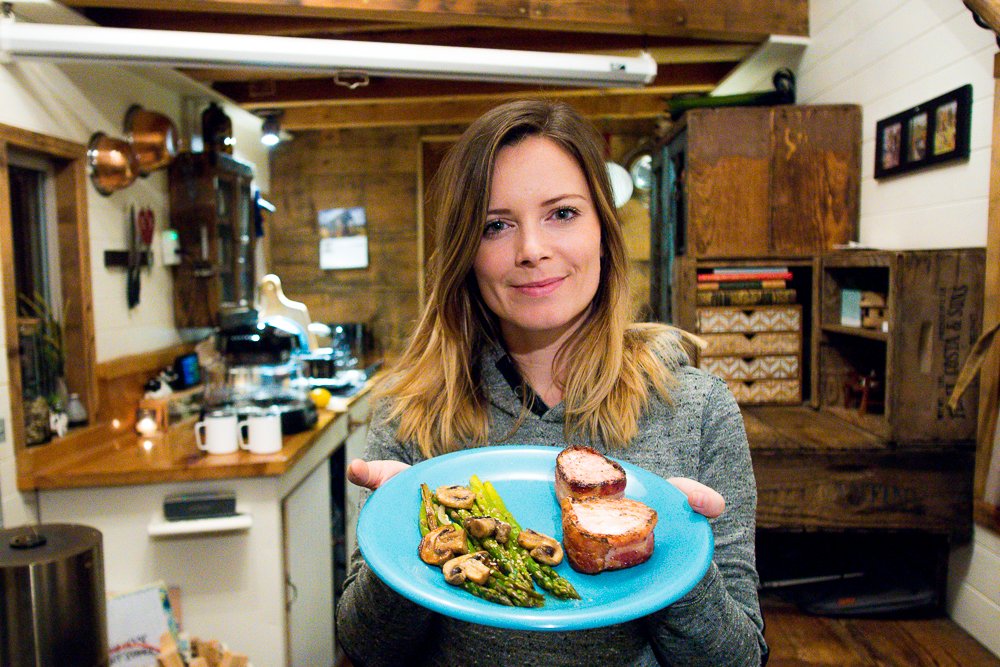 7 Proven Tiny Kitchen Living Storage Layouts That Maximize Every Inch