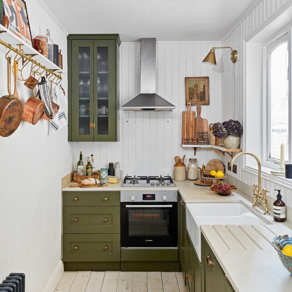 5 Powerful Tiny Kitchen Living Organization Rules Professionals Follow