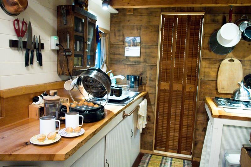 5 Tiny Kitchen Living Cooking Lessons I Learned From a 200-Sq-Ft Kitchen